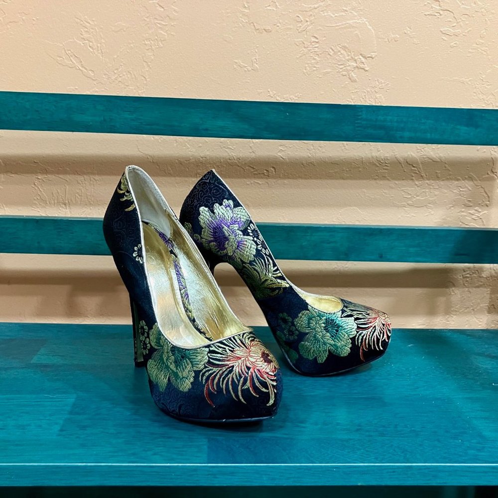 Aldo size 7 heels